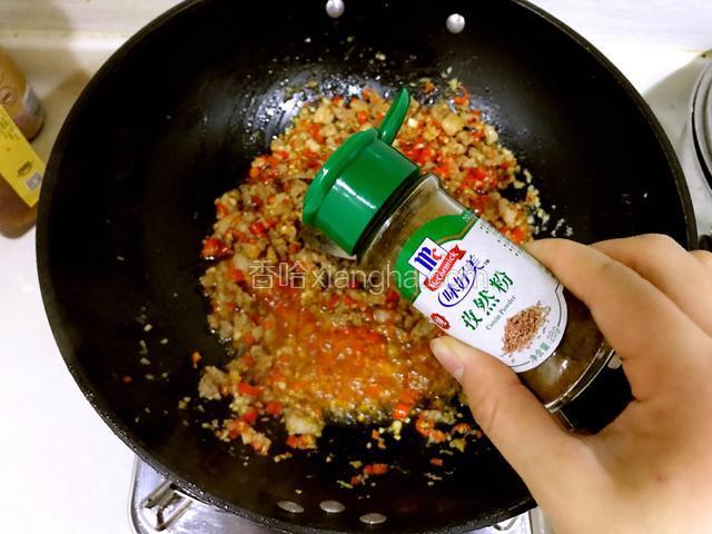 少许孜然粉。