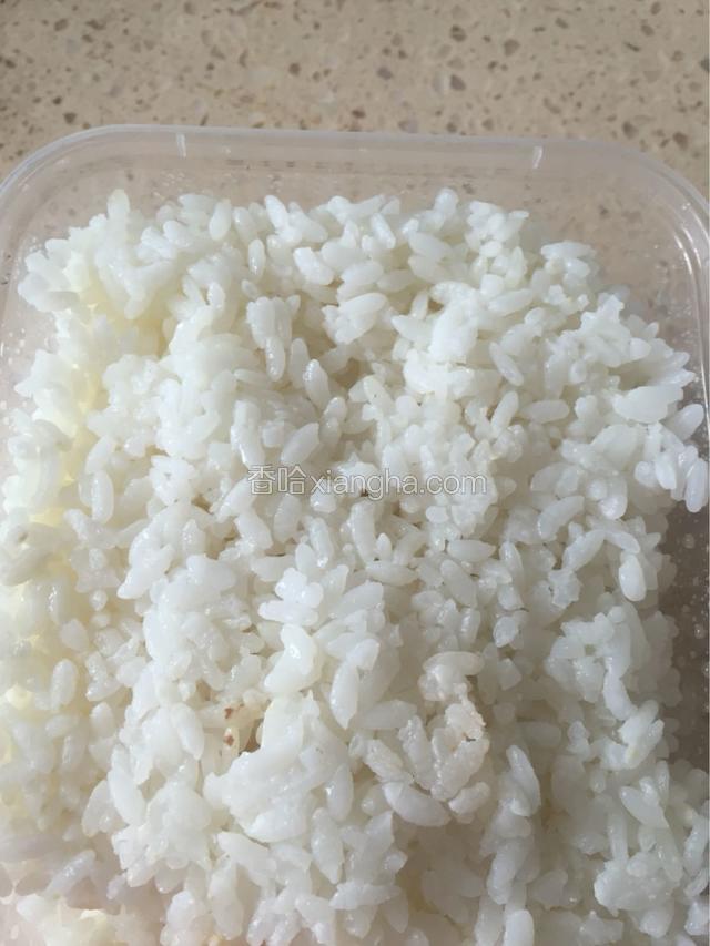 昨晚的米饭有点硬