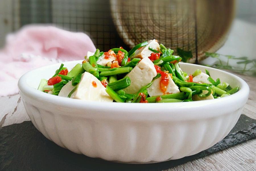 香辣青蒜苗炒豆腐