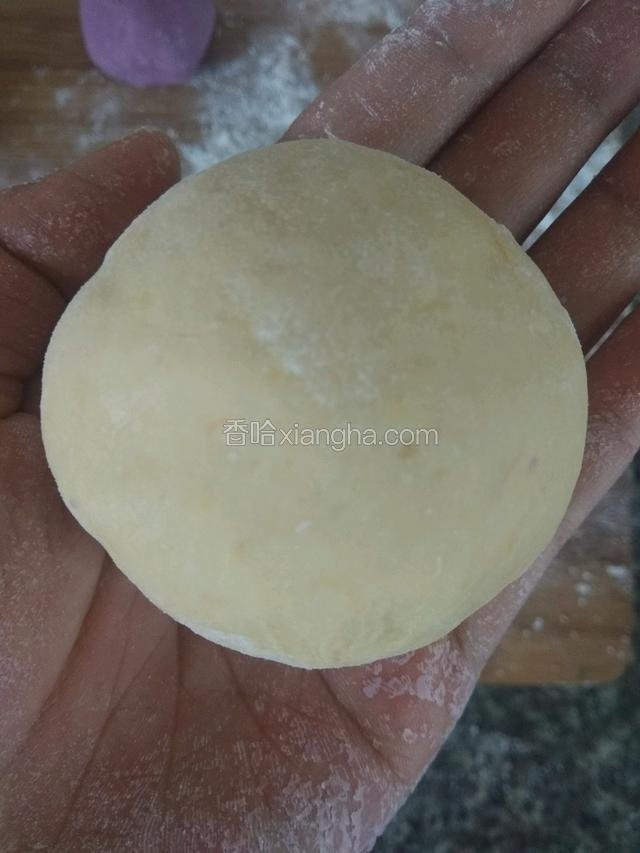像包包子一样收口，再团圆，收口朝下
