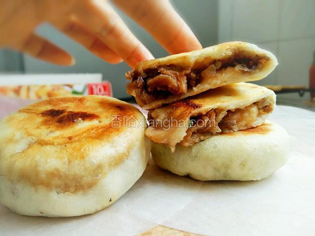 香喷喷满嘴流油的牛肉馅饼就做好了
敏茹意作品