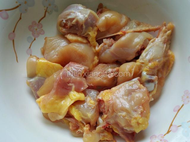 准备适量鸡肉