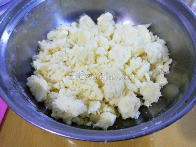 揉搓好就可以冷冻了 一次用不完 就冷冻保存 可以用很久