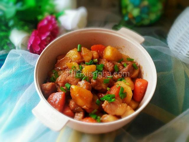 胡萝卜土豆烧肉