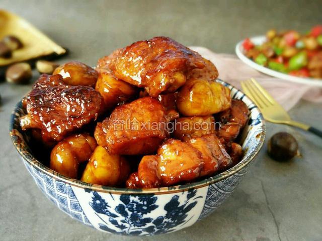 色香味俱全！板栗烧鸡翅完成！