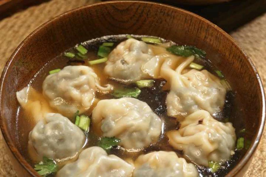 皮蛋鲜肉馄饨