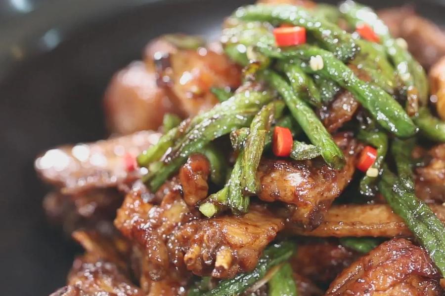 豆角炒仔鸡