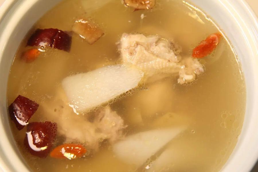 山药炖鸡汤