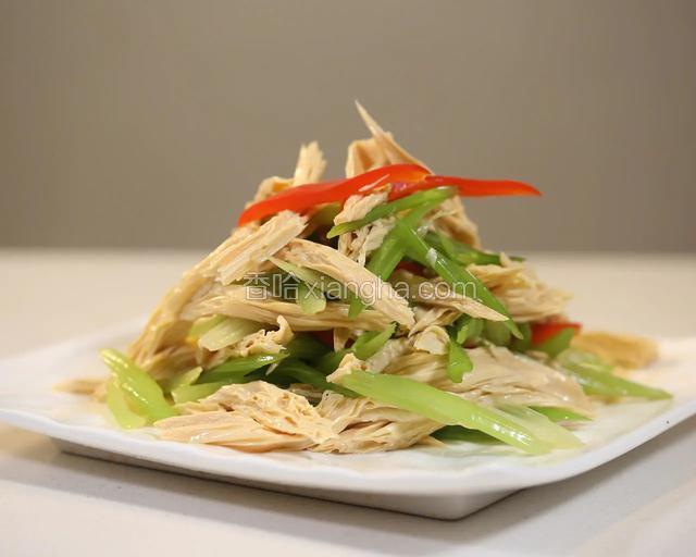 芹菜拌腐竹