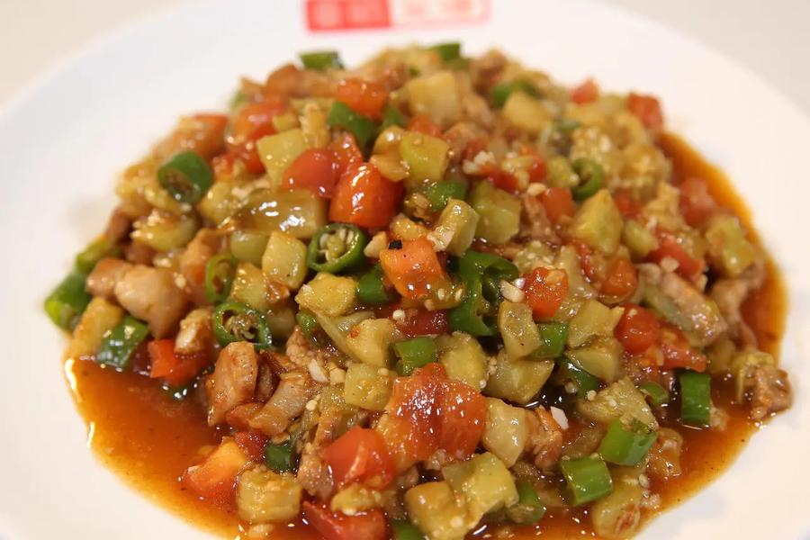 家常肉丁炒茄子