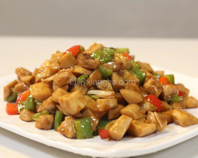 鲍菇炒肉丁