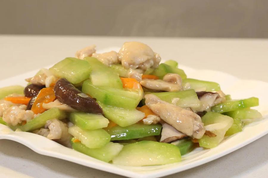 香菇冬瓜炒鸡片