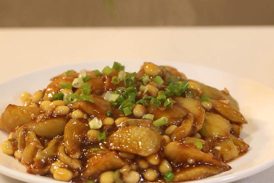 黄豆烧鲜茄