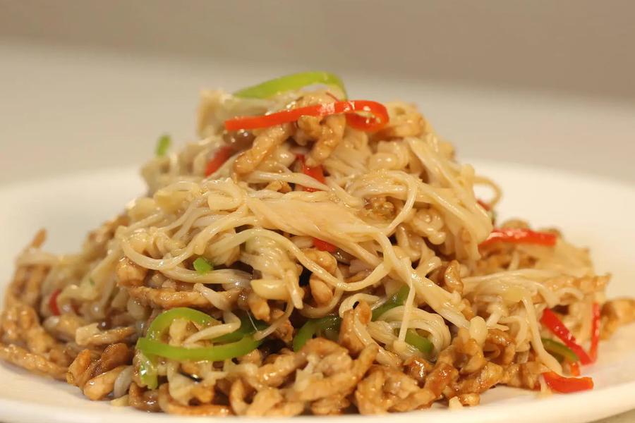 金针菇炒肉丝