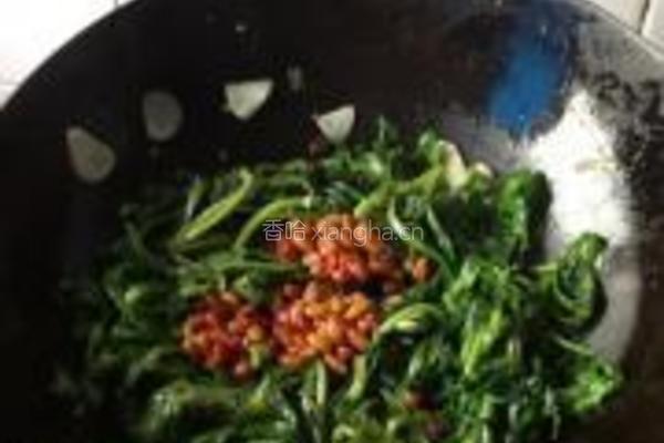 水豆豉炒茼蒿菜的做法图解7