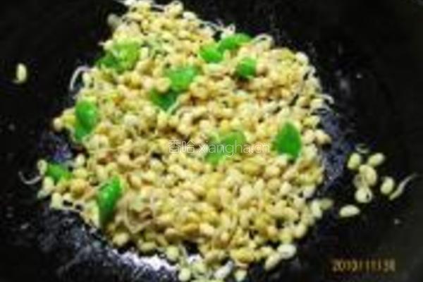 椒香炝豆芽的做法图解5