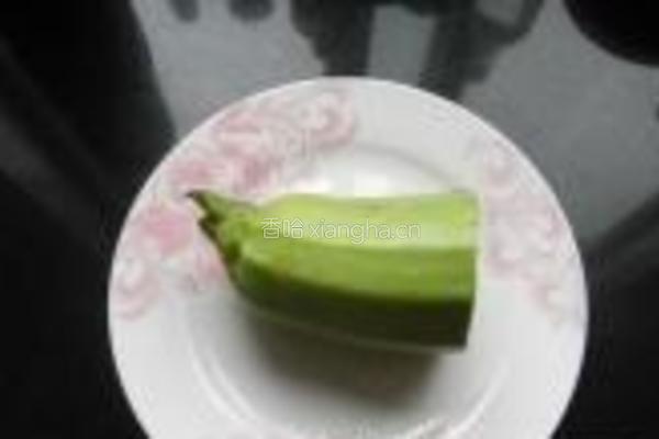 三色彩椒溜肉片的做法图解3