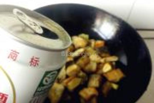 啤酒炖鲤鱼的做法图解7