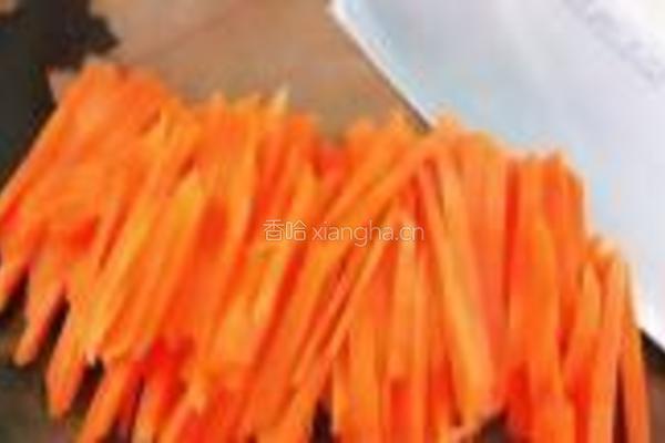 胡萝卜烩四季豆的做法图解2