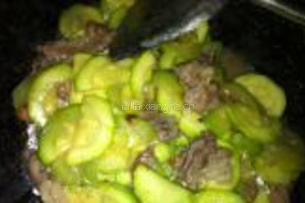 翠玉瓜炒猪肉的做法图解6