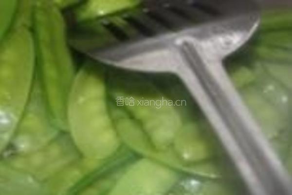 木耳炝荷兰豆的做法图解8