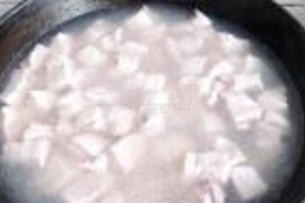 双鲍菇虎皮蛋红烧肉的做法图解3