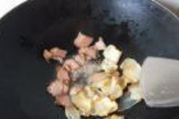 四季豆炒腊肉的做法图解5