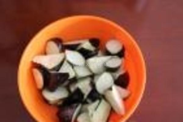 红烧茄子的做法图解1