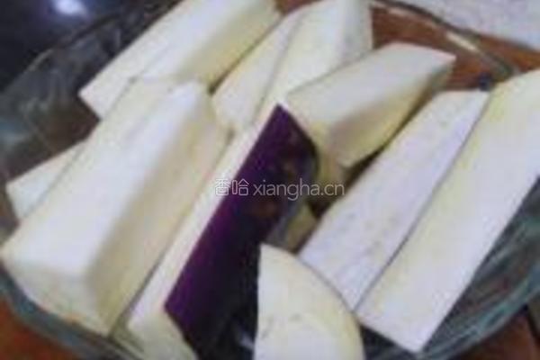 蒜香腊味烧茄子的做法图解5