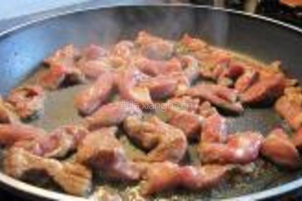 茴香头炒羊肩肉的做法图解4