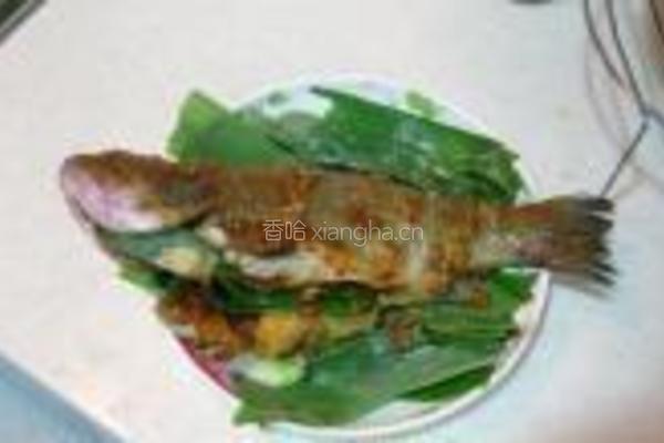 香辣豆酱蒸鲈鱼的做法图解3