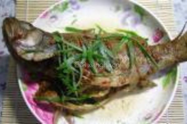 香辣豆酱蒸鲈鱼的做法图解5