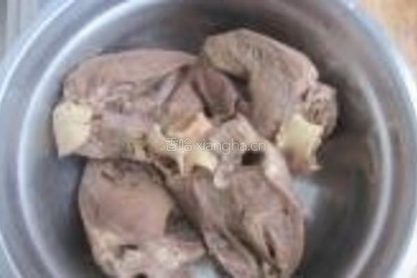 猪心炒青椒的做法图解6
