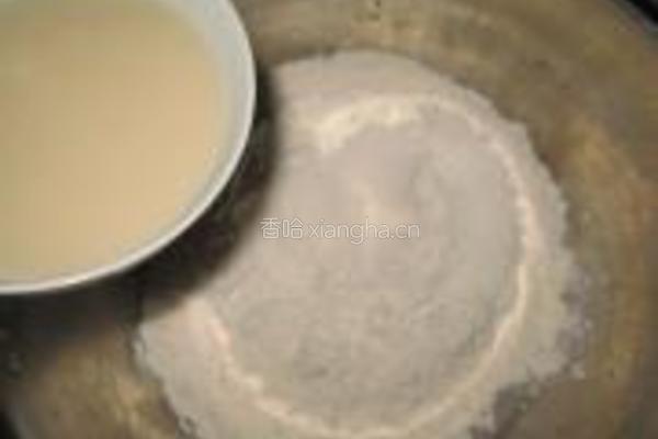 奥尔良烤火腿披萨的做法图解1