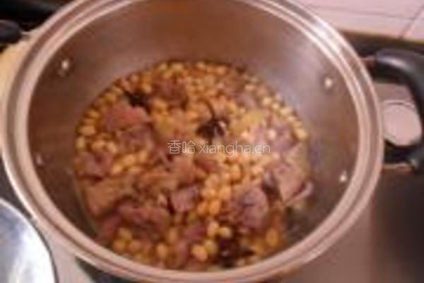 咸鸭腿炖黄豆的做法图解7