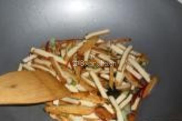 青椒炒豆腐干的做法图解5