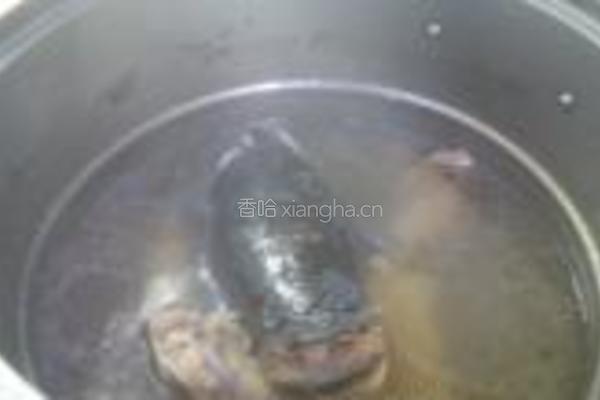 凉拌乌鱼片的做法图解3