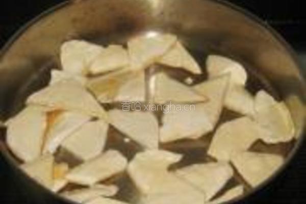 茄汁豆腐干的做法图解1