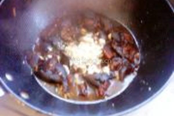 蒜香酱肉烧茄子的做法图解6