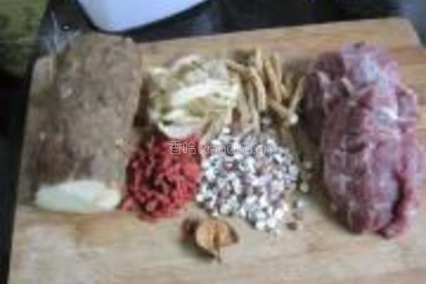猪横脷瘦肉煲淮山的做法图解1