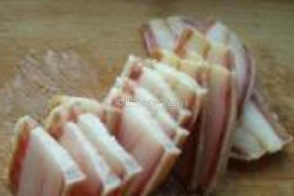 腊肉胡萝卜焖饭的做法图解3