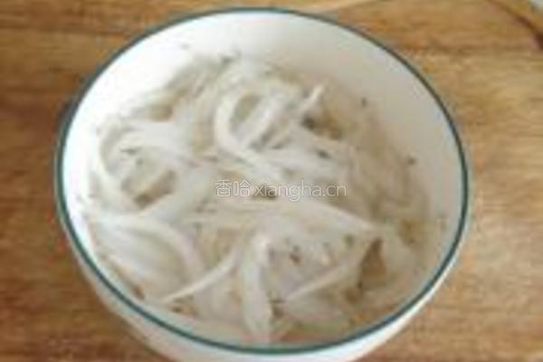 银鱼炒鸡蛋的做法图解1