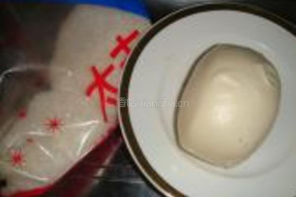 拔丝小馒头的做法图解1