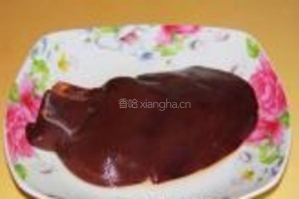 泡椒炒猪肝的做法图解1