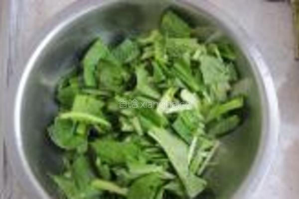 脊骨炖小白菜的做法图解2