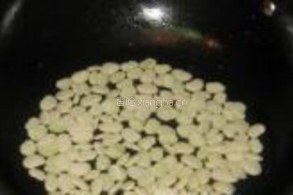 荠菜凉拌洋扁豆的做法图解2