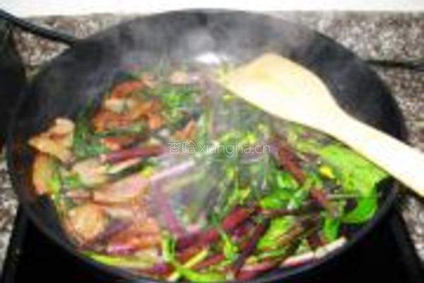 红菜苔炒腊肉的做法图解6