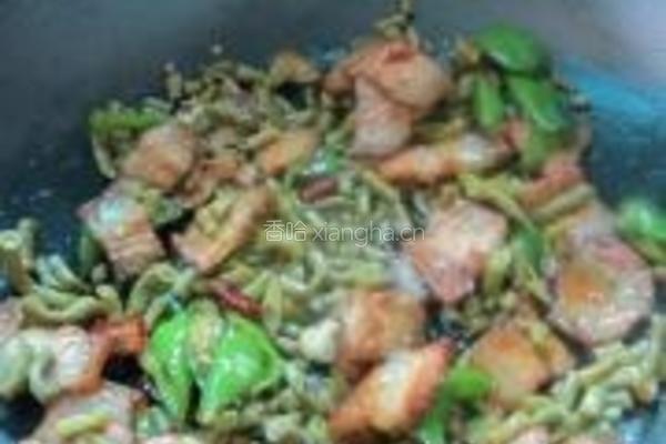 咸豆角炒腊肉的做法图解9