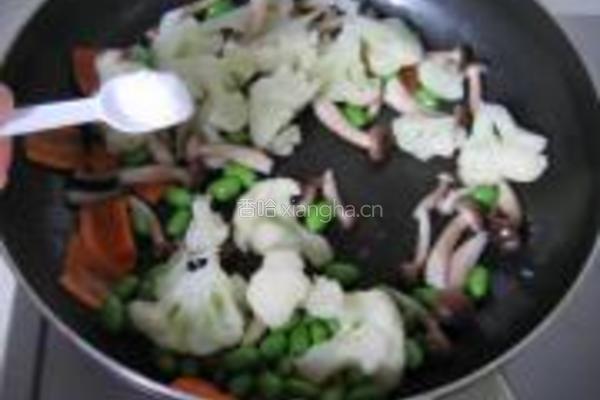 菜花炒豆菇的做法图解8