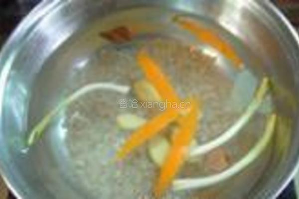 松花火腿皮冻的做法图解4
